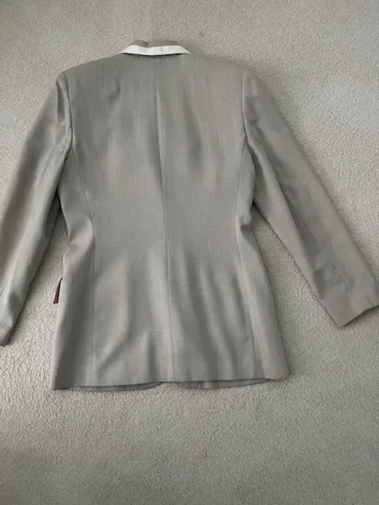 Oleg Cassini Spring/Summer Blazer - Picture 3 of 4